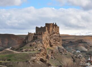 Fear of Gypsies on the Road