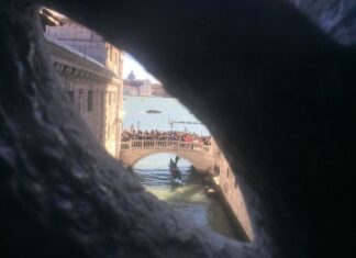 The Stones Called the Mother of Turquoise